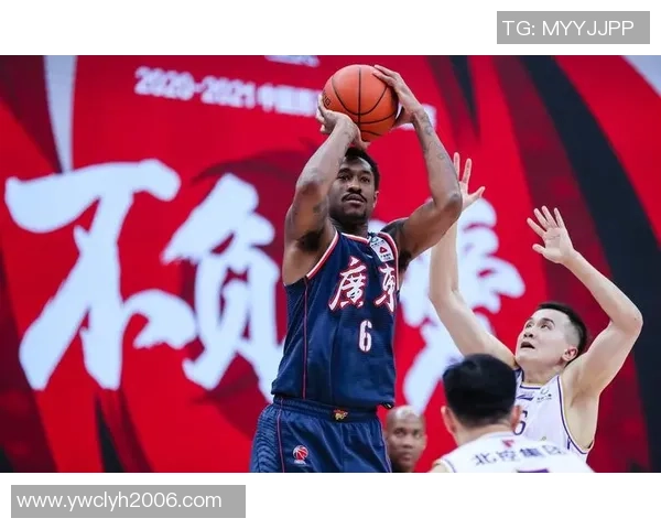 杭州足球队以52分领跑大师赛积分榜展现强劲实力 杭州足球队以52分领跑大师赛积分榜展现强劲实力