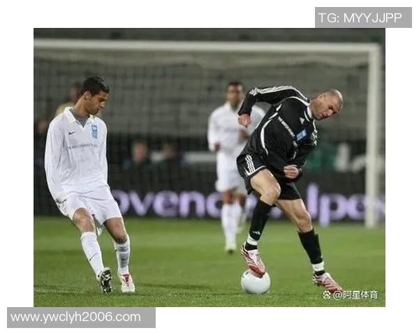 足球明星的踢球技巧揭秘如何在比赛中展现出色的个人风格与团队配合 足球明星的踢球技巧揭秘如何在比赛中展现出色的个人风格与团队配合