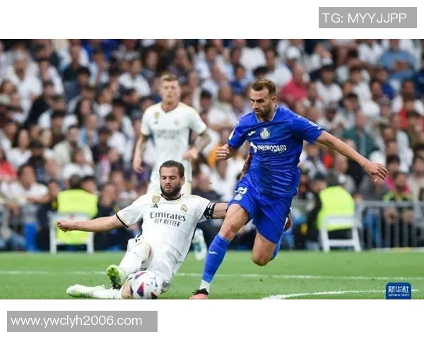 足球明星马约拉尔的成长历程与职业生涯精彩瞬间回顾 足球明星马约拉尔的成长历程与职业生涯精彩瞬间回顾